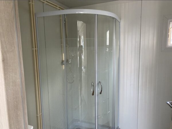 Büro 6m×2,4m wc, Dusche und Küche – Bild 4